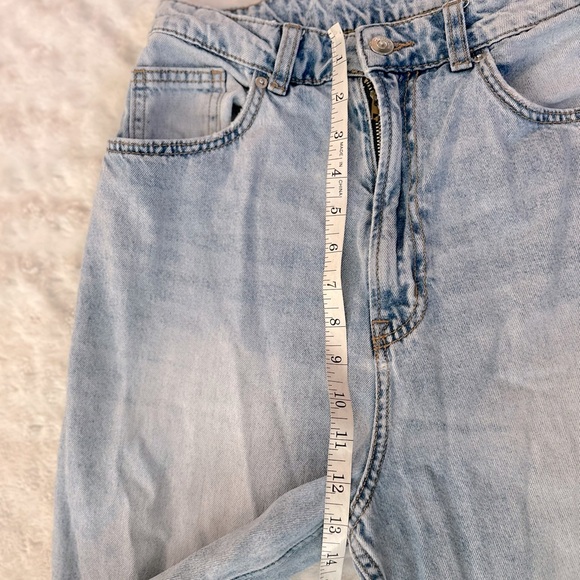 Classic Light Blue Women's Jeans - Picture 14 of 15